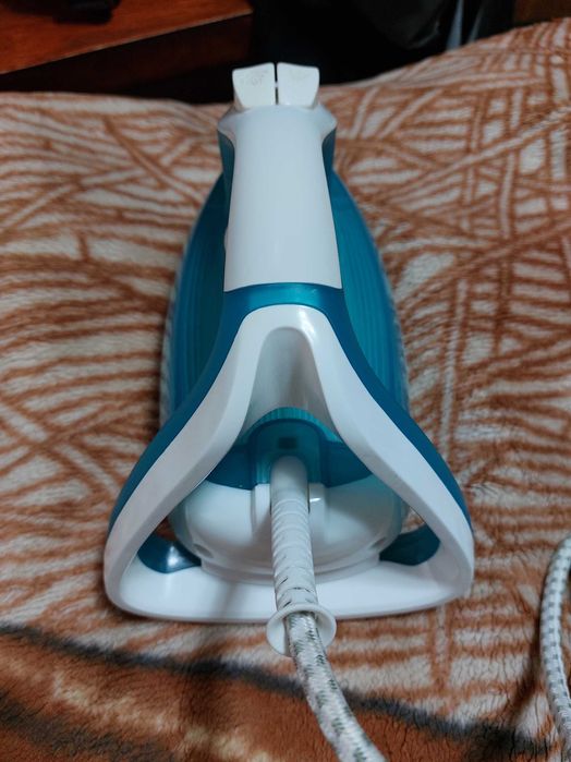 Утюг TefaL паровой