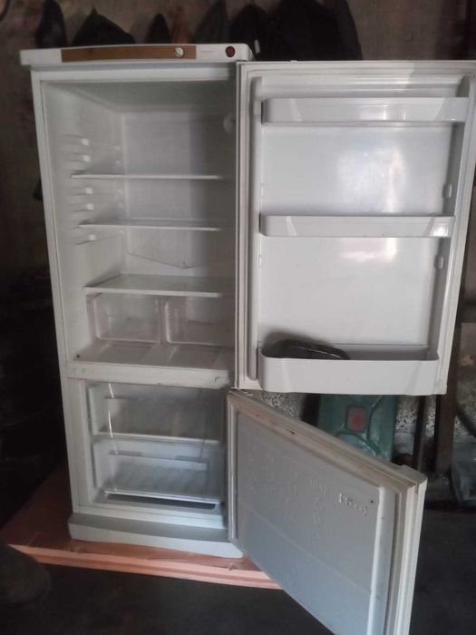 Холодильник Indesit