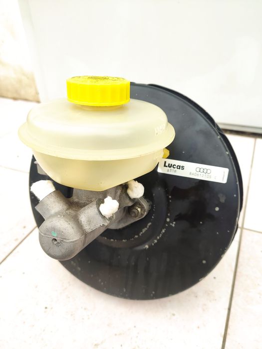 Вакуум в сборе на Ауди 80