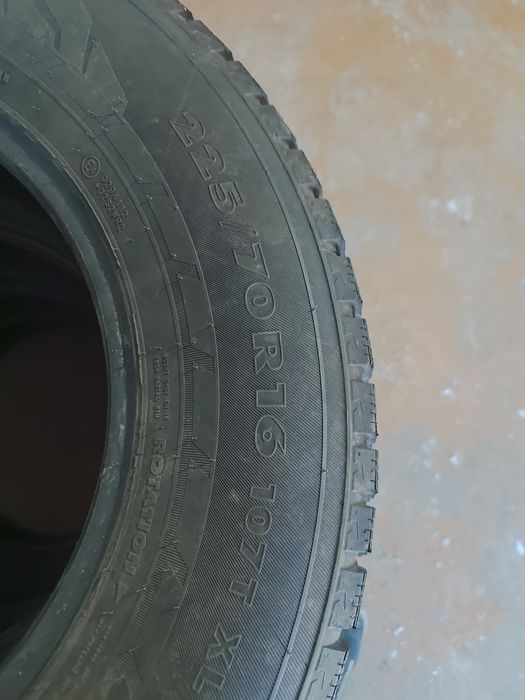 Продам резина зимняя Nokian