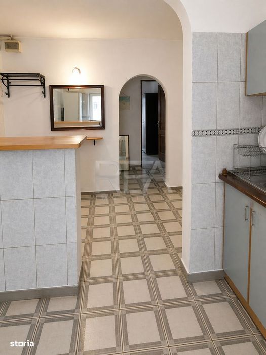 3 camere Unirii decomandat, inst. schimb., et. 2, an 1991, 76 mp