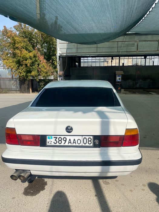 Продам бмв 520 е34