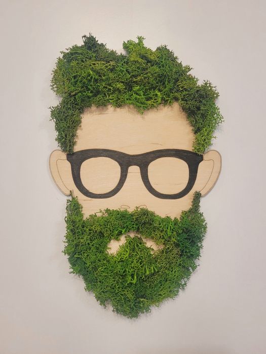 Гравирани рекламни табели за бизнес- дърво, акрил и скандинавски мъх.