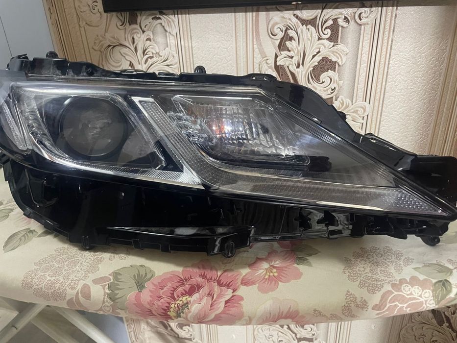 Продается фара стекло