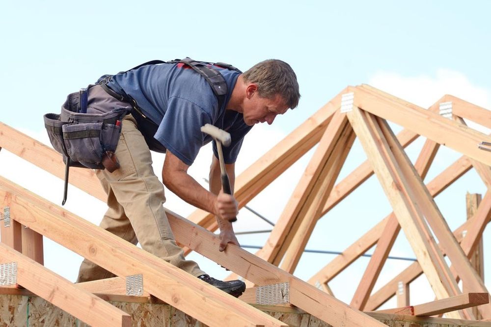 Reparatii acoperisuri si montaj invelitori la preturi fara concurenta