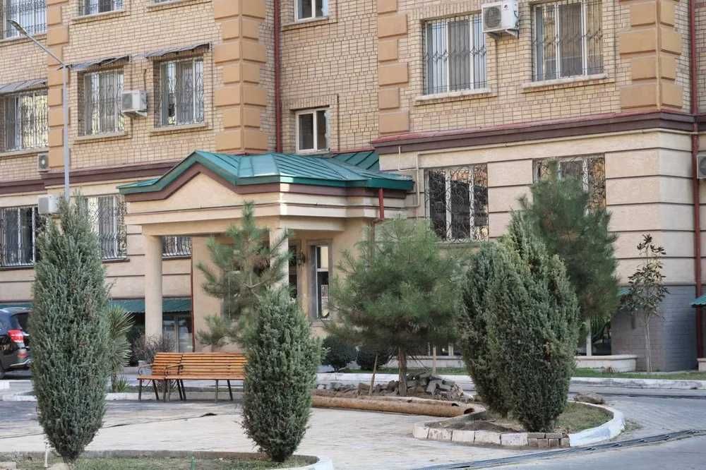 "Габус" Нукусская пересечение Кичик Бешагач 488 кв.м евро ремонт