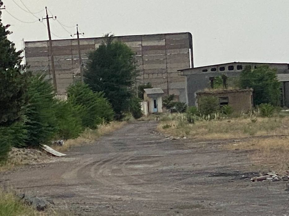 Продаётся Производственный территортя.