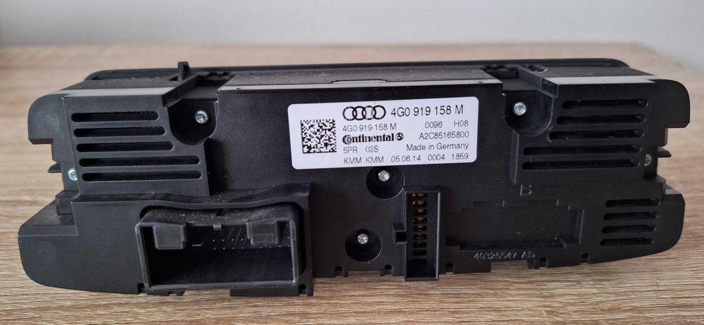 Boxa spate Audi A6 C7