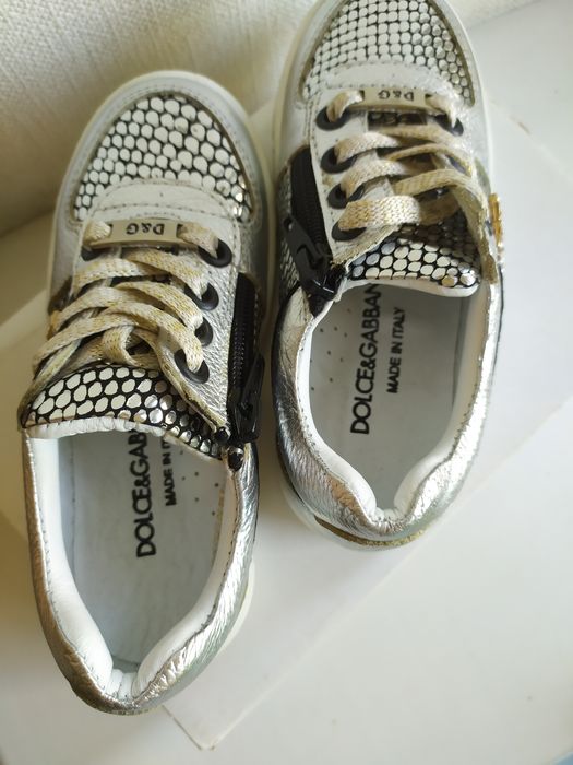 Кроссовки на девочек