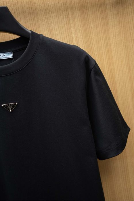 Tricou Prada Negru !