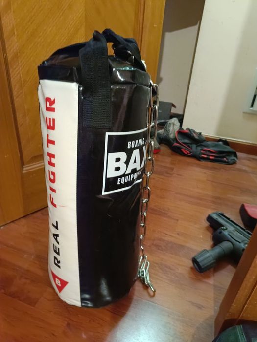 Продам боксёрскую грушу.