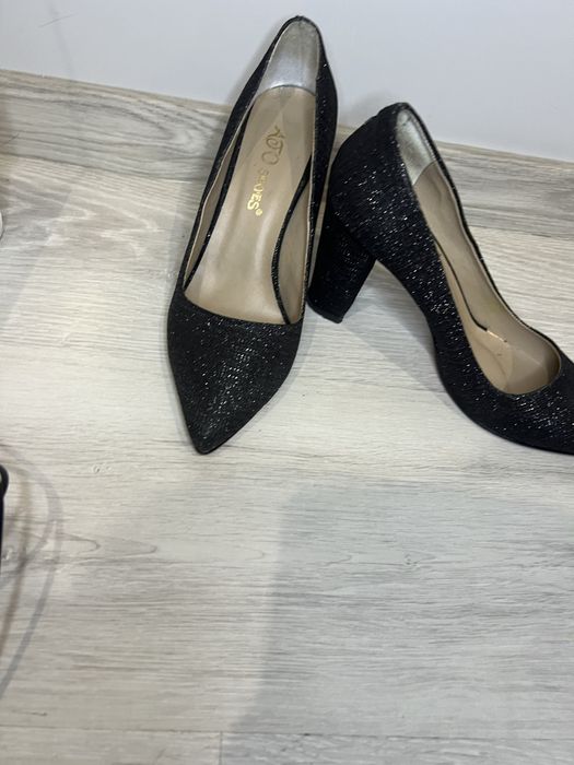 Дамски официални обувки на ток, с брокат