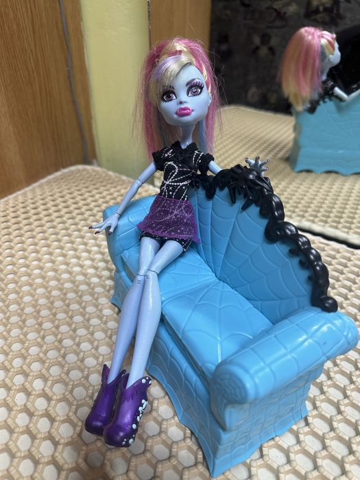 Продам куклу монстр хай!