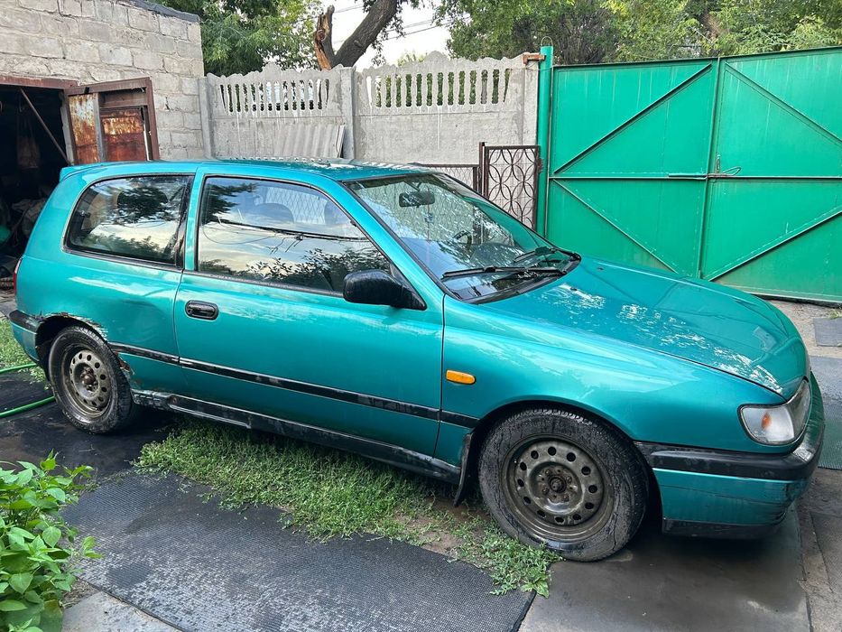 Nissan sunny n14