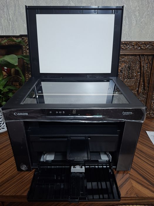 Продам принтер Canon MF3010