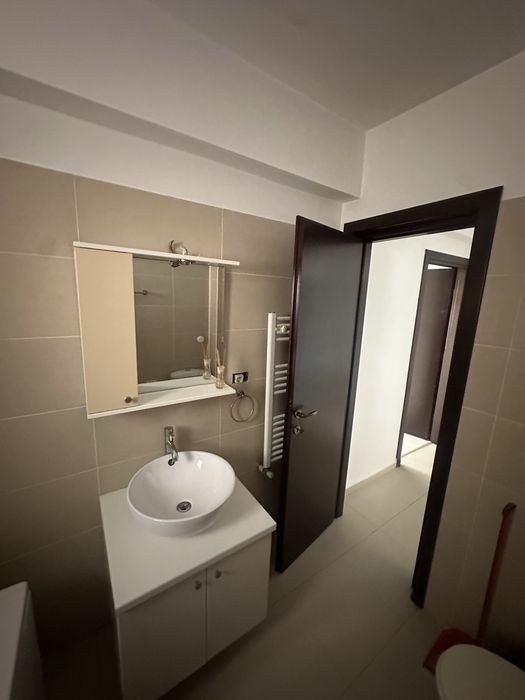 Proprietar vand apartament 6 camere dobroiesti caisului residence