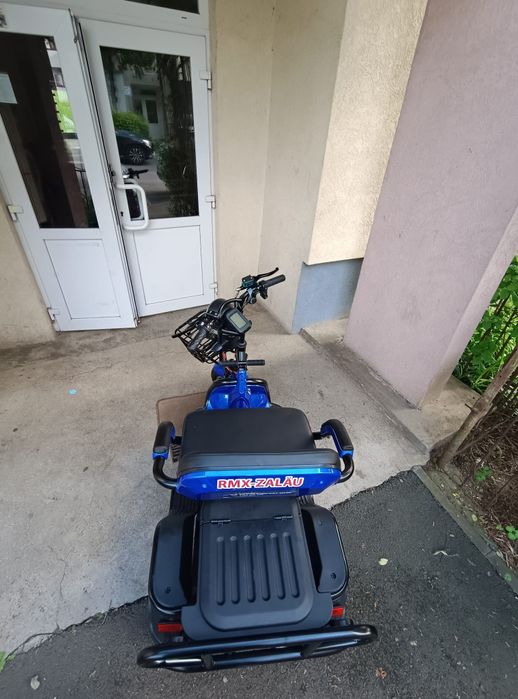 Scuter electric de 2 persoane-GARANTIE-! 3 roti 800W – autonomie 50km – fara permis – ideal oras / livrari / seniori