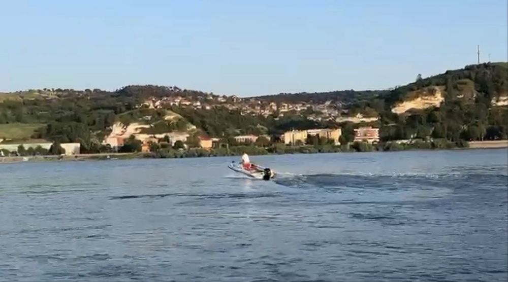 Vând Barcă cu Motor și Peridoc