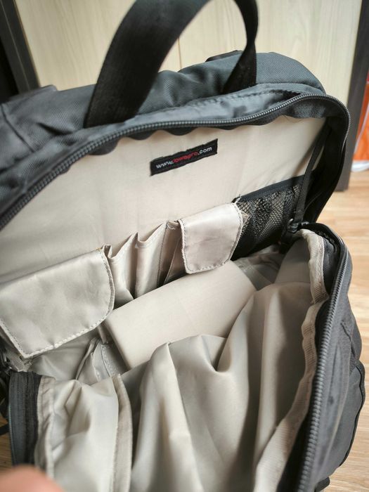 Lowepro FastPack BP 250 – фотографска раница в отлично състояние