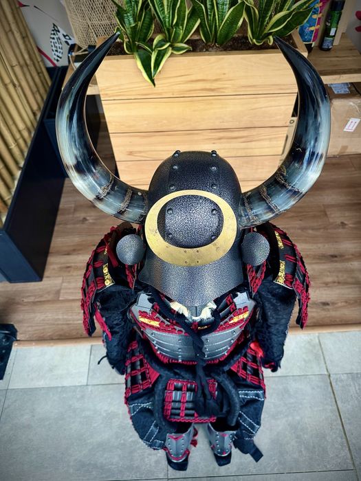 Самурайска броня – ръчно изработен, колекционерски модел от Япония