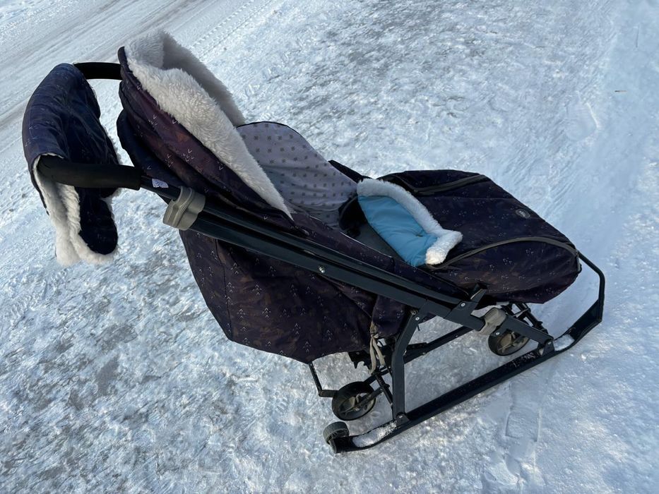Срочно продам санку-коляску