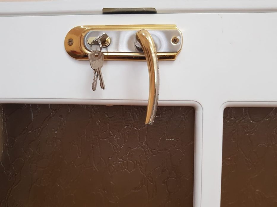 Продам межкомнатные двери