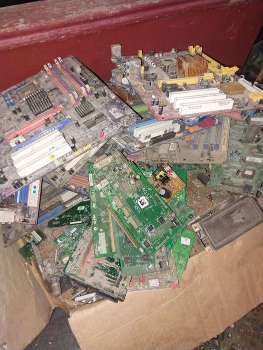 Продам материнский платы