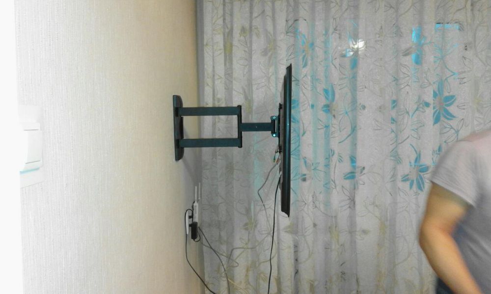 кранштейн повортоный - 6000 тенге