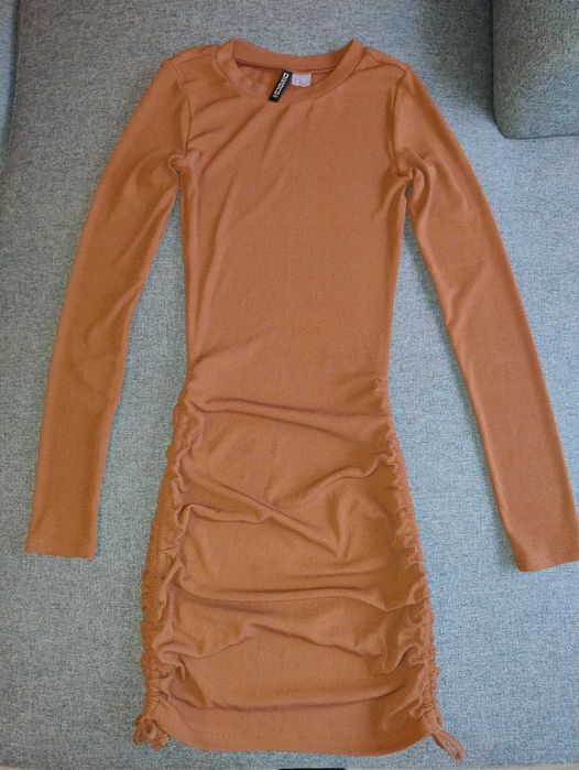 къса рокля на H&М