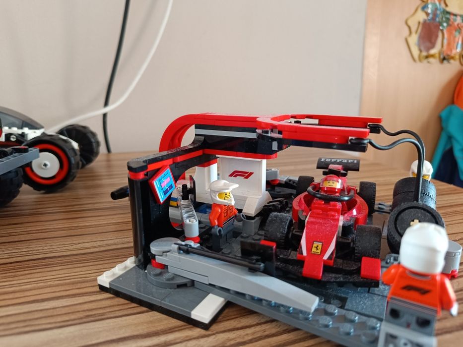 Vând mașinuțe lego fără cutie