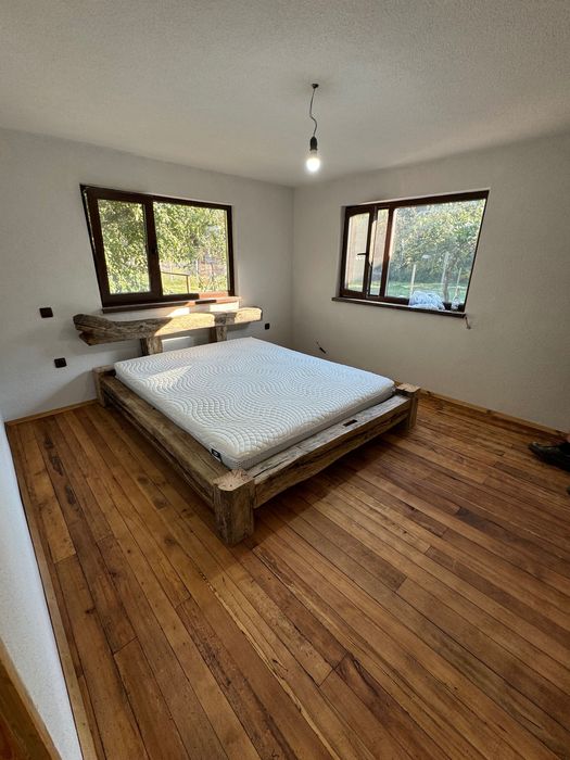 Дизайнерска спалня от стари греди (масив)