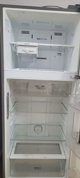 Холодильник LG трёхдверный