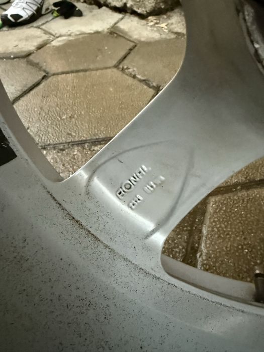 Гуми с джанти за Mercedes 18-ки