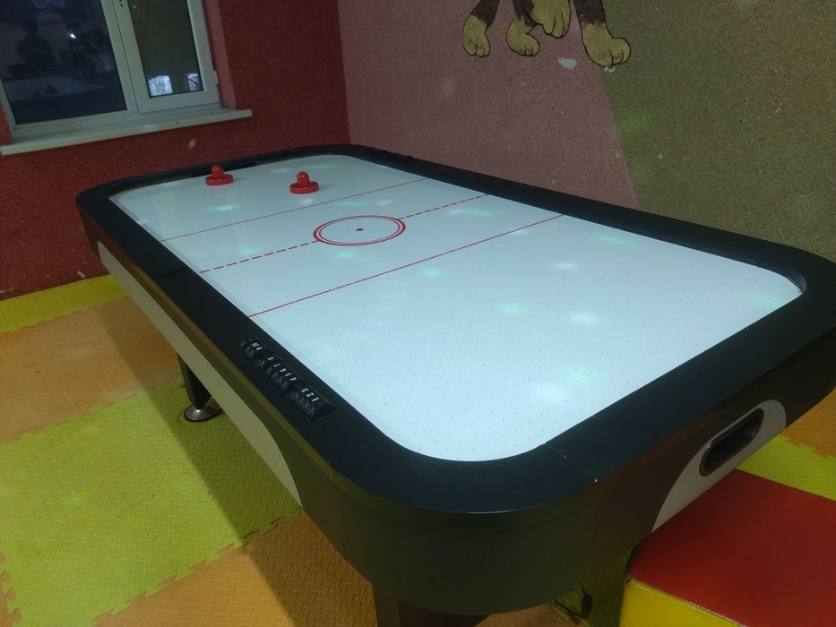 Аэрохоккей, настольный футбол