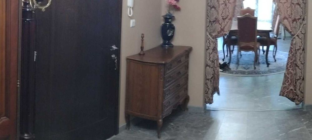 Продава се Тристаен апартамент в Варна, Бриз - 159 кв.м за 2580 €/кв.м - Снимка #17