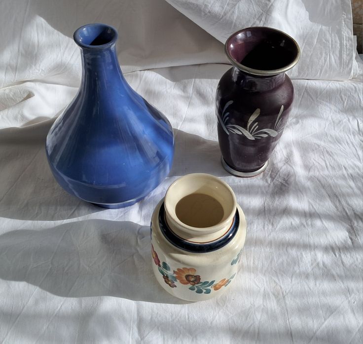 Комплект вазички - керамика, порцелан