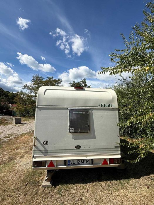 Rulotă Elddis Typhoon EX300 – Baie Mare cu Cabină Duș Separată – 4/5 Locuri