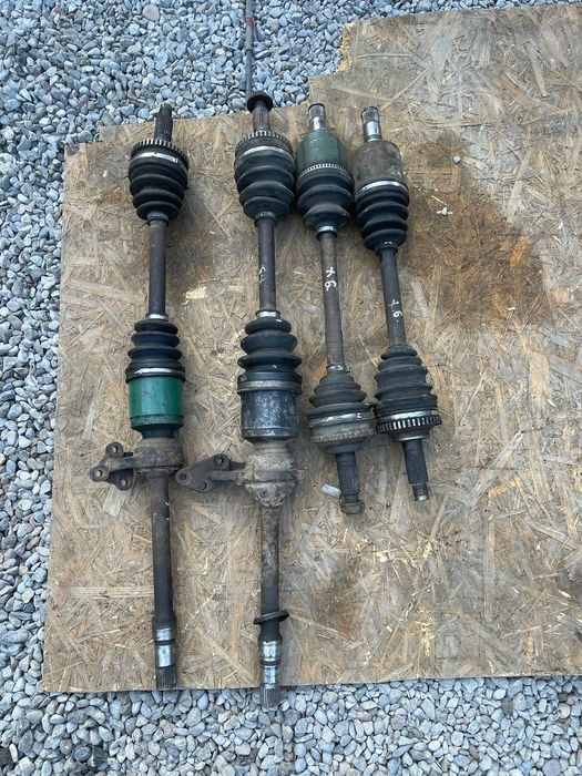 Привода гранаты Мазда Кседокс 6