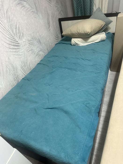 Продам кровать 90/200 см