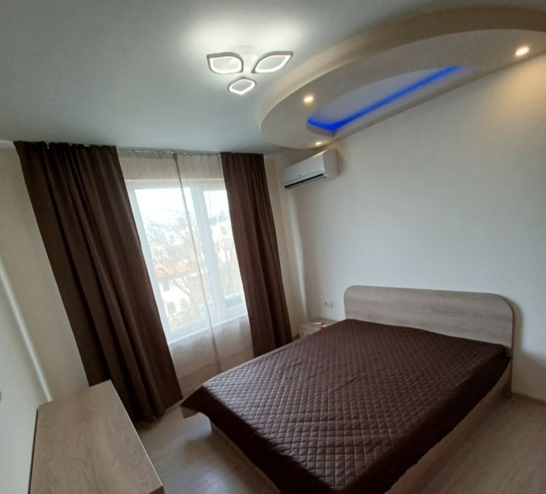 Луксозен двустаен под наем в Кръстова вада