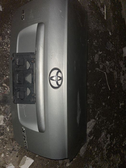 Багажник toyota avensis  250
