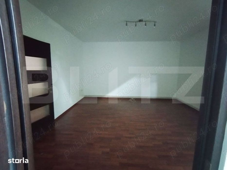 Spatiu de birouri, zona centrala