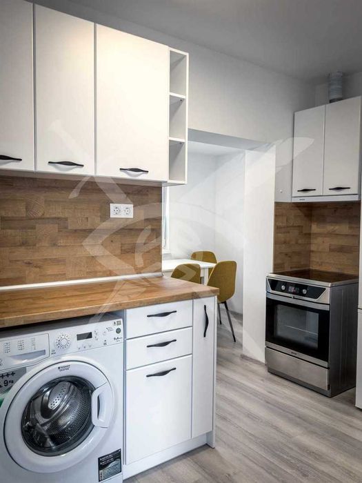 Дава се под наем Етаж от къща в София, Модерно предградие - 70 кв.м за 750 € - Снимка #1