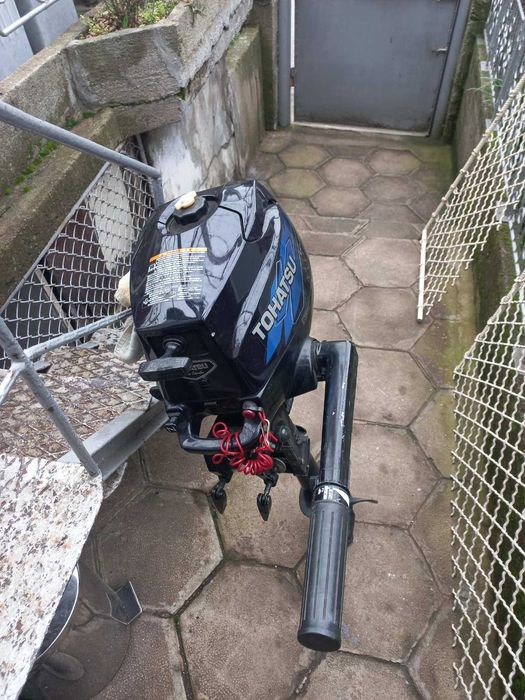 Четиритактов извънбордов двигател Tohatsu 3.5 hp къс ботуш