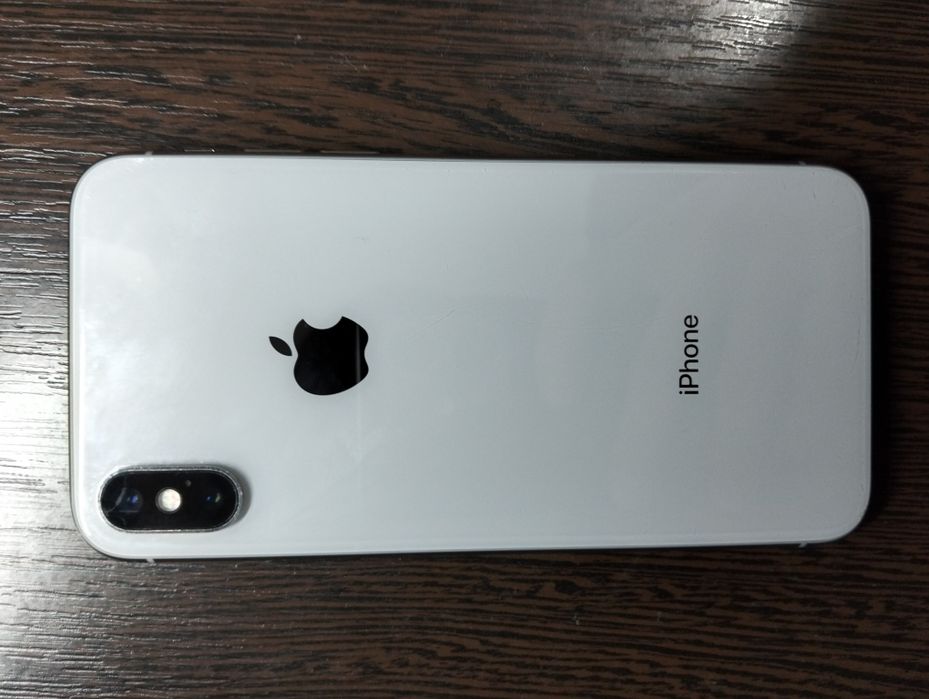 iPhone X 64gb     .