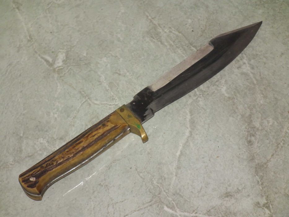 Cutit de vánátoare maghiar retro cu plásele din corn + toc piele nr.2