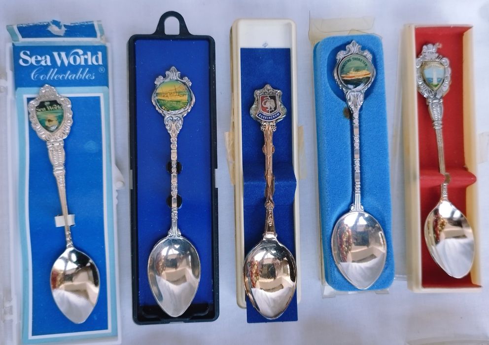 Lot 10 lingurite suvenir placate cu argint, de colectie, din anul 1991