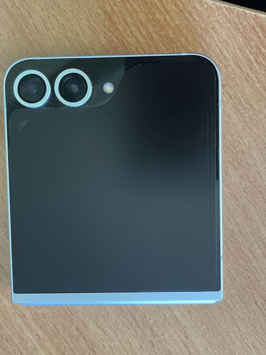 Samsung Galaxy Z Flip6