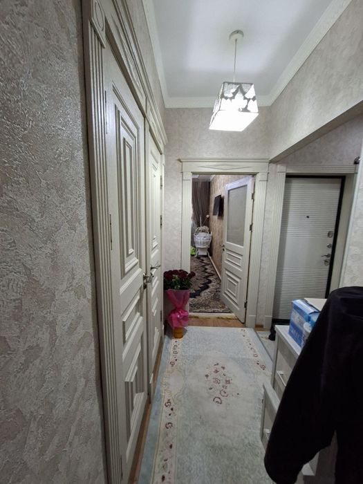 Юнусабад 19 квартал. Продается квартира  2/4/5