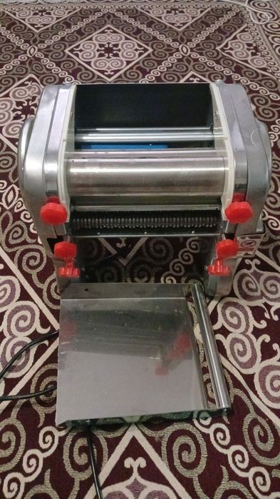 Морозильная камера и тестораскатка